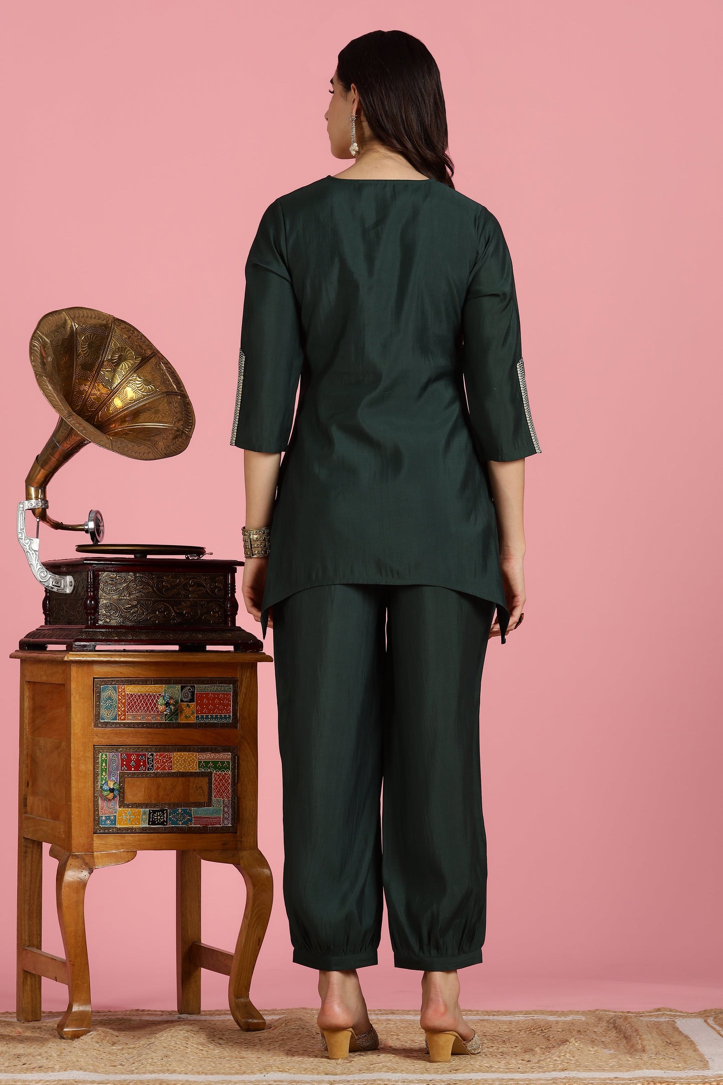 Chanderi Silk Bottle Green Kurta and Pants with Pocket  2PCS Set - LP