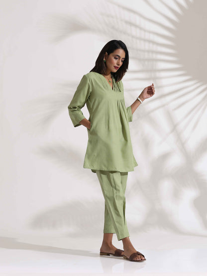 trueBrowns Green Slub Pleated Co-ord Set