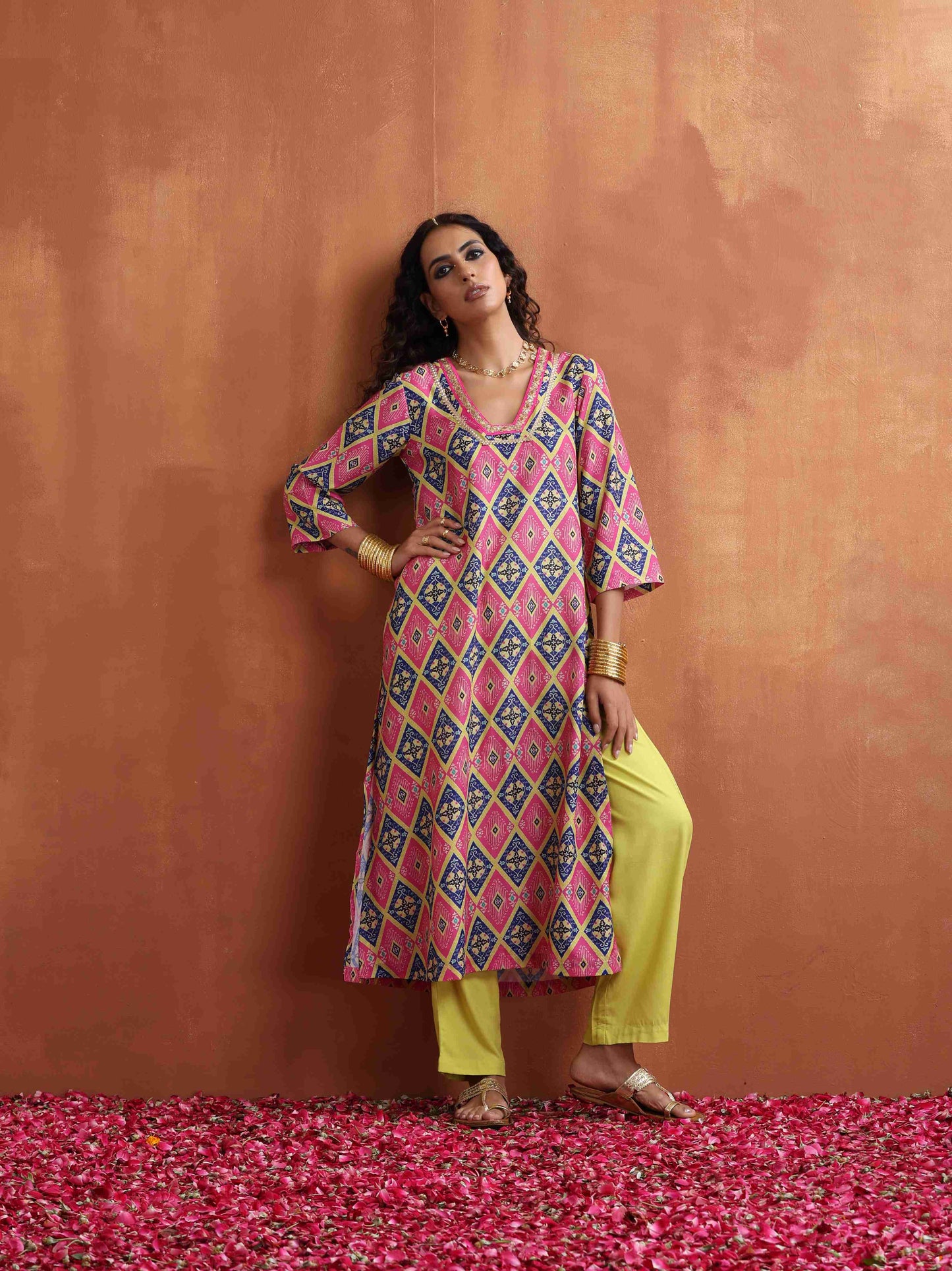 trueBrowns Pink Print High Slit Kurta Set