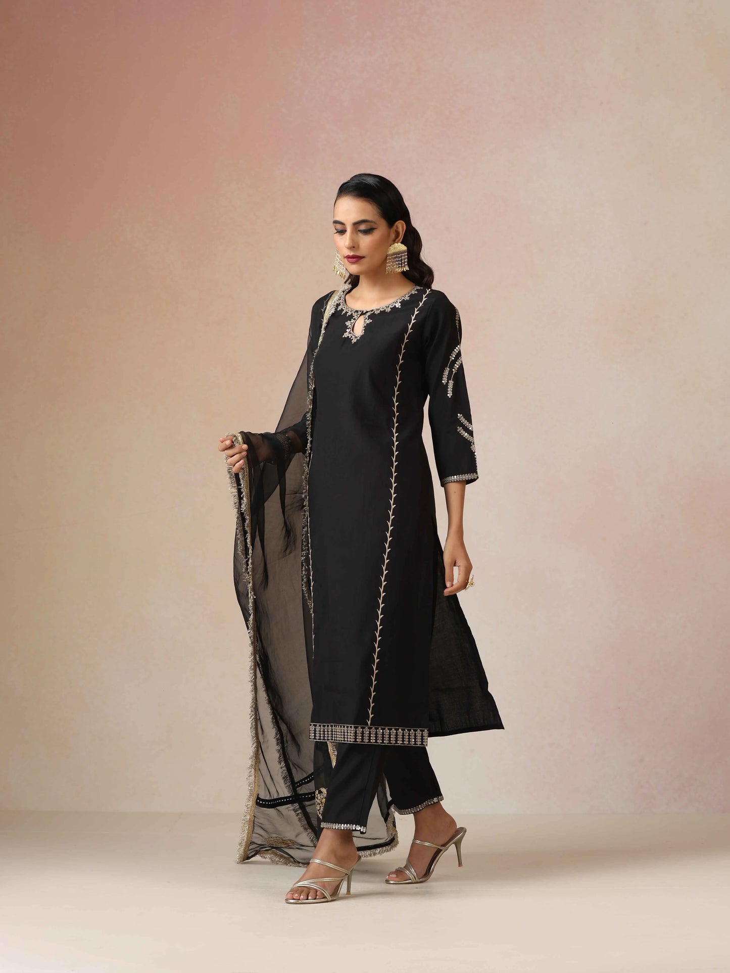 trueBrowns Black Embroidered Kurta Pant Dupatta Set