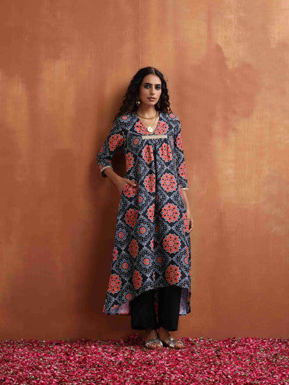 trueBrowns Black Ajrak Print Kurta Set