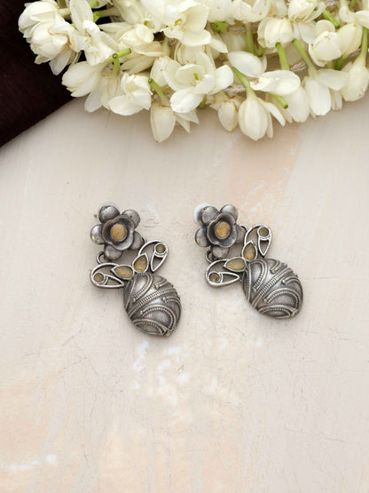 trueBrowns Silver Tone Oval Drop Earrings