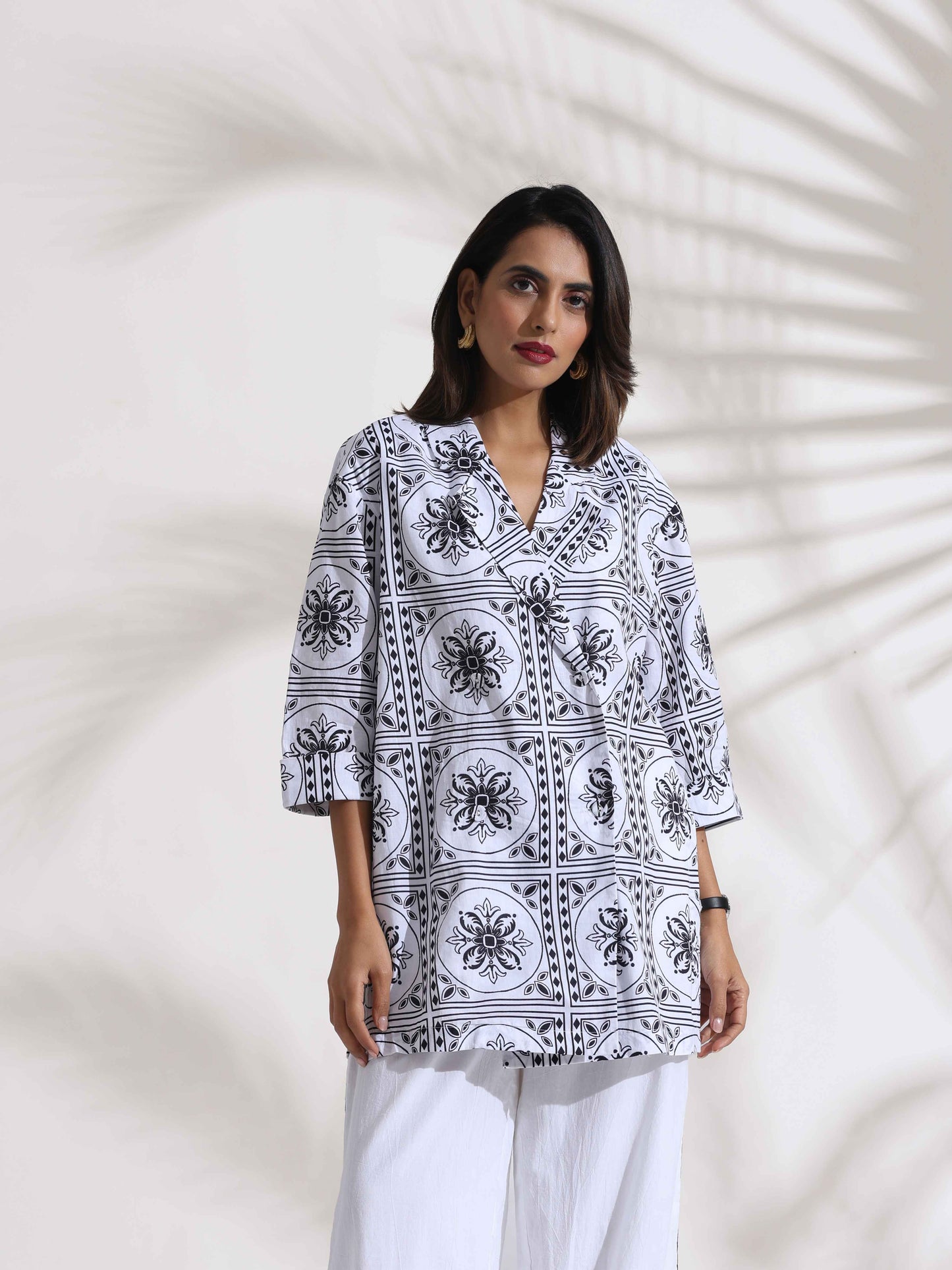trueBrowns White Cotton Print Jacket Co-ord Set