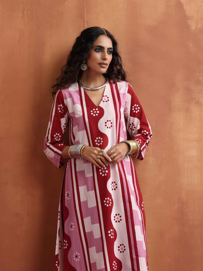 trueBrowns Pink Abstract Print High Slit Kurta Set