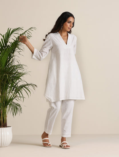 trueBrowns White Cotton Embroidered Co-ord Set