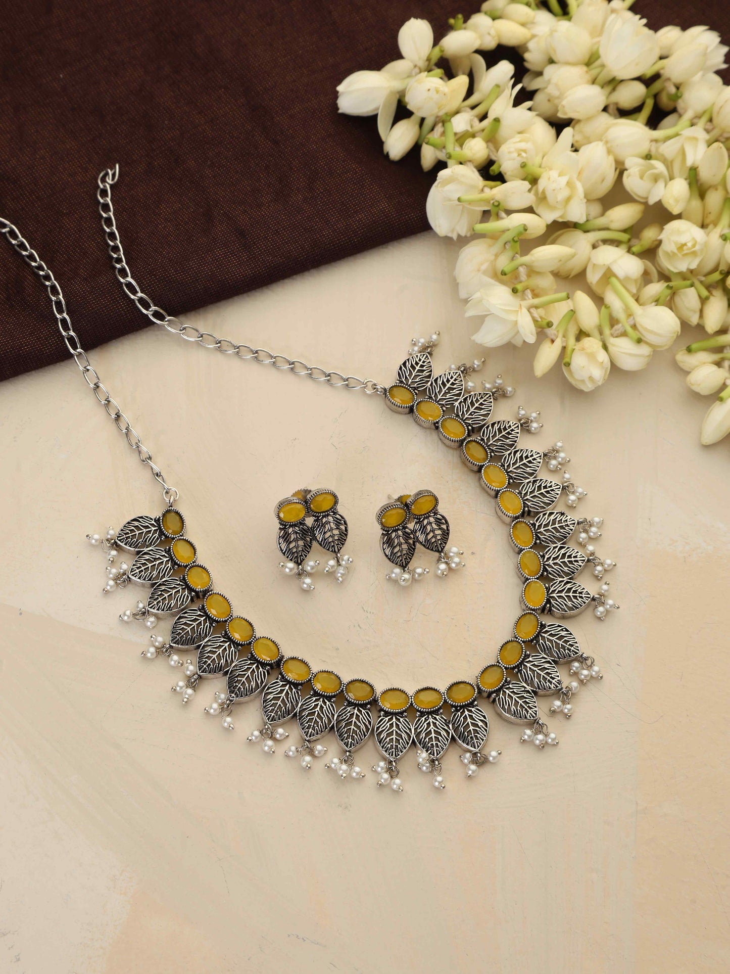 trueBrowns Silver Tone Stone Necklace Set