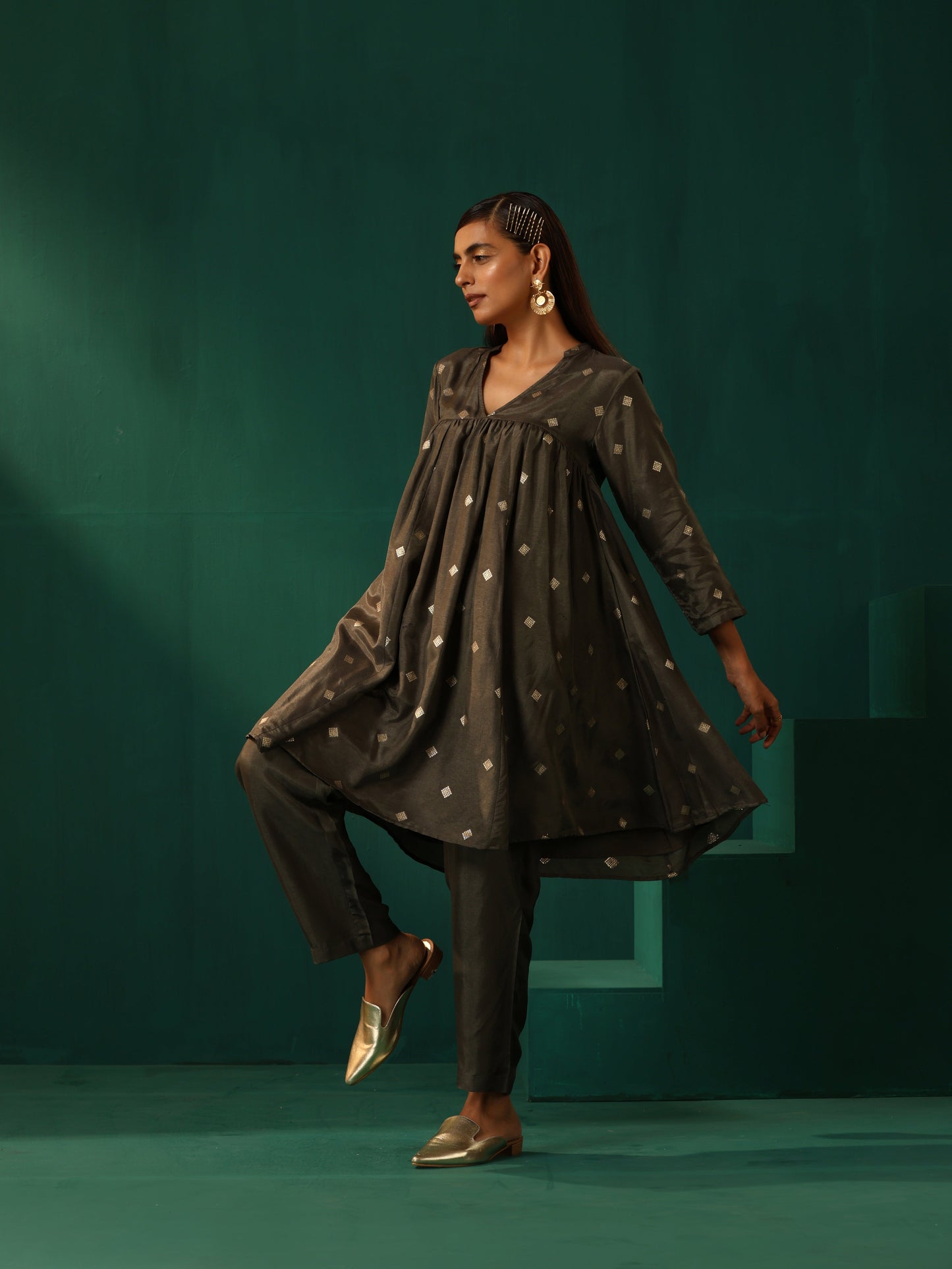 trueBrowns Grey Diamond Viscose Silk Yoke Gathered Co-ord Set