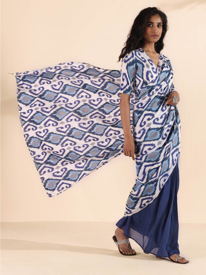 trueBrowns Blue White Muslin Ikat Ready to Wear Saree