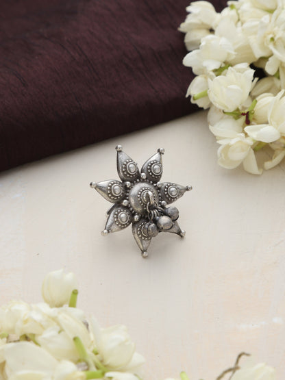 trueBrowns Silver Tone Floral Ring