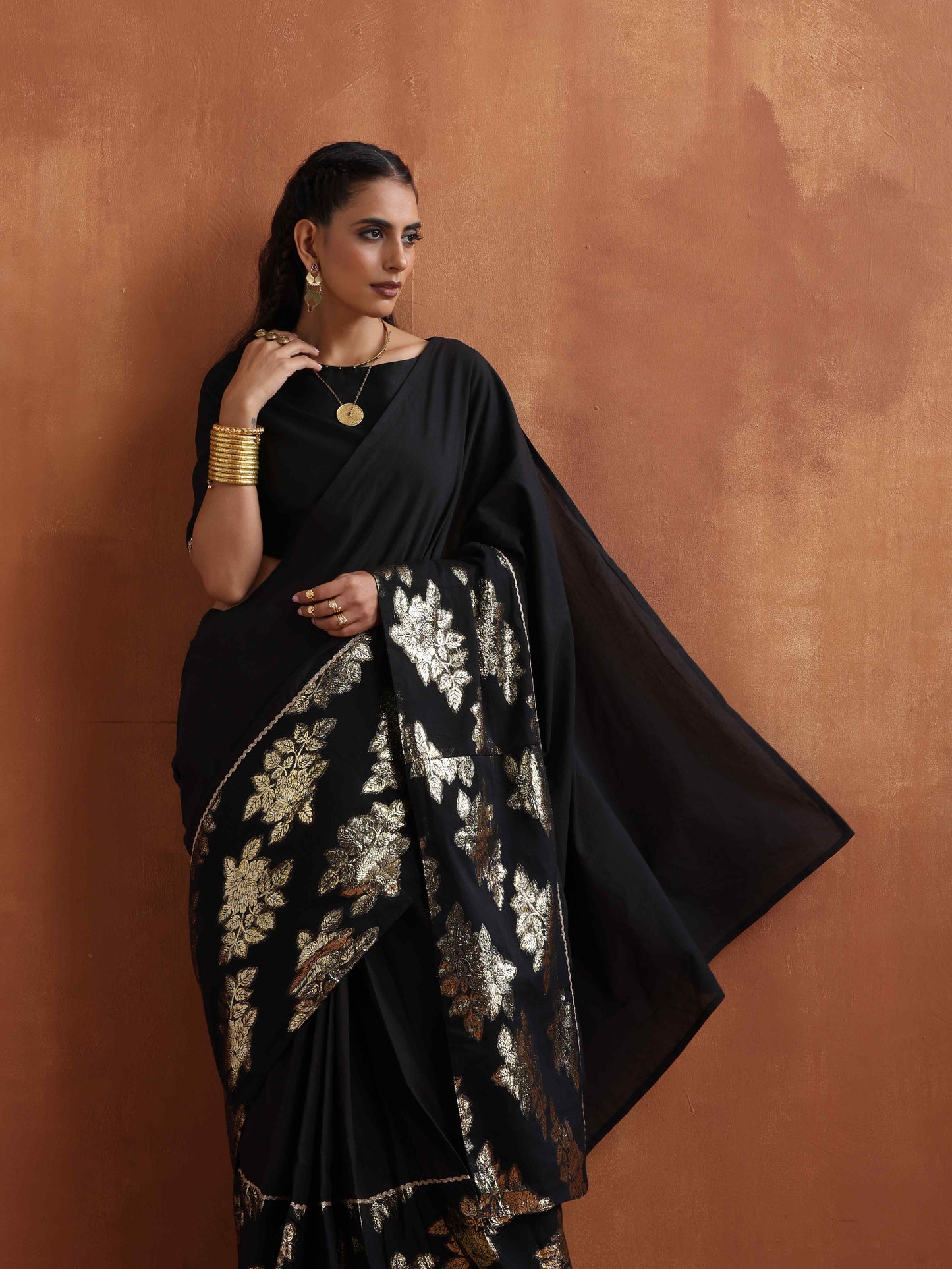 trueBrowns Black Metallic Ready To Wear Saree