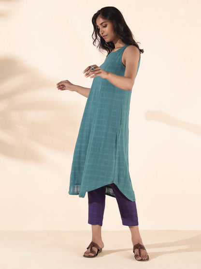 trueBrowns Turquoise Cotton Dobby Sleeveless Kurta Pant Set