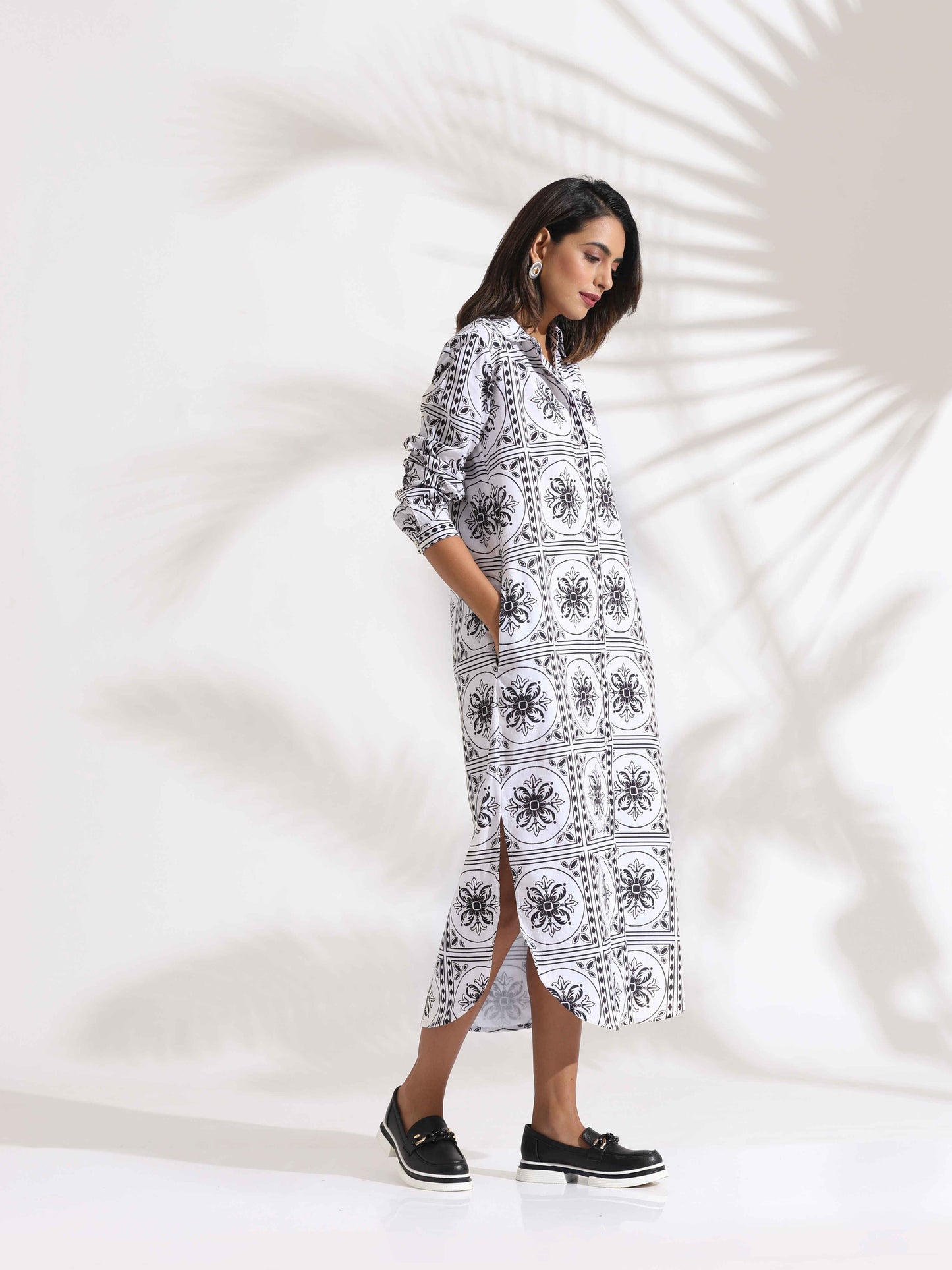 trueBrowns White Cotton Print Shirt Dress