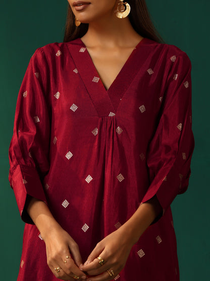 trueBrowns Maroon Diamond Viscose Silk Puff Sleeve Kurta Pant Set