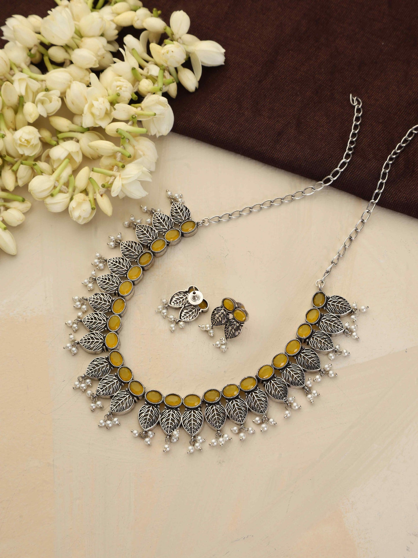 trueBrowns Silver Tone Stone Necklace Set