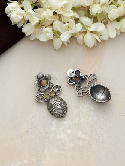 trueBrowns Silver Tone Oval Drop Earrings