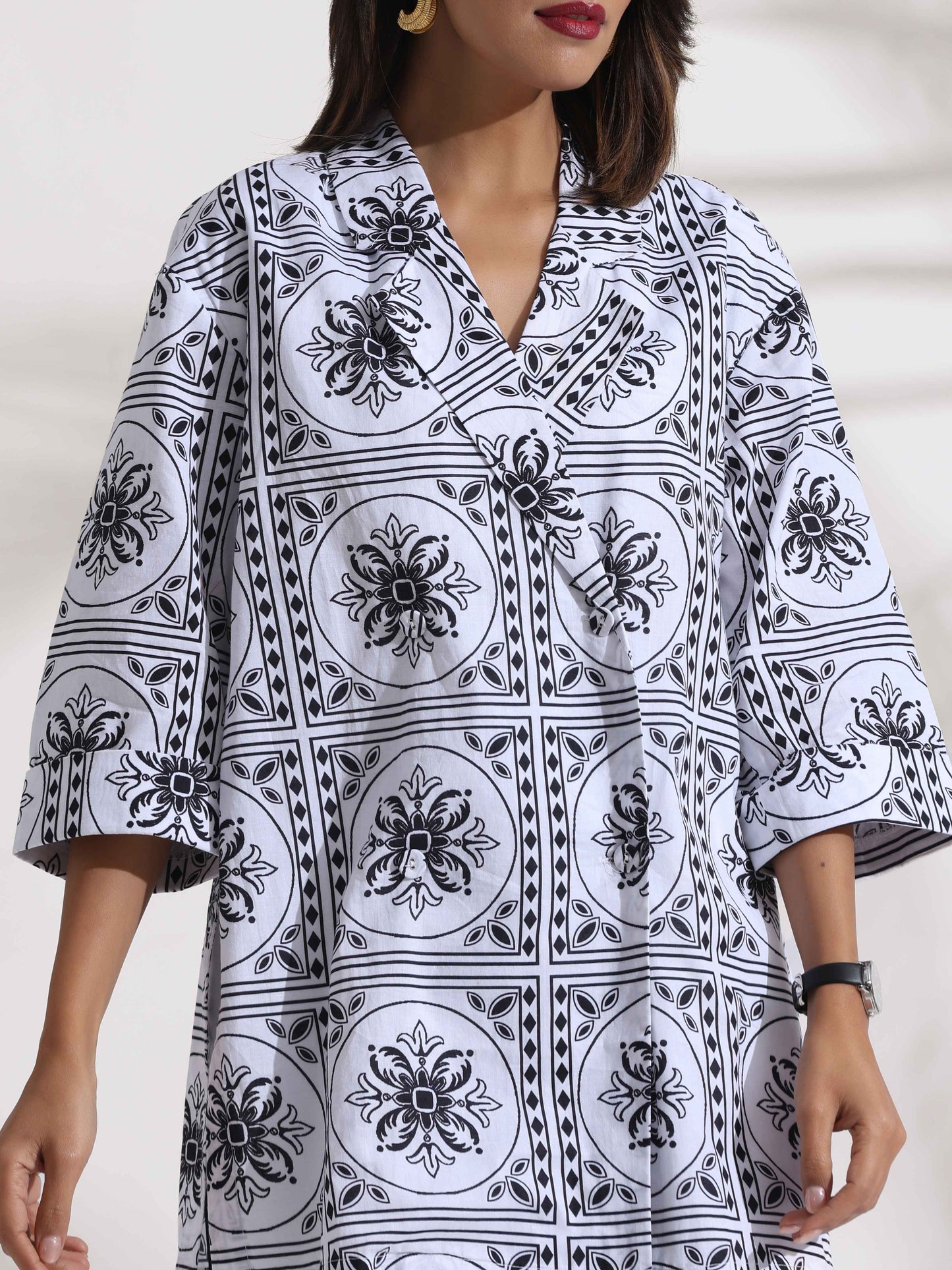 trueBrowns White Cotton Print Jacket Co-ord Set