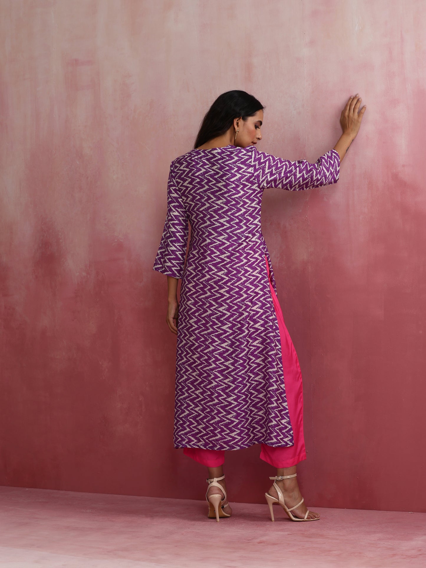 trueBrowns Purple Muslin Silk Printed Kurta Set