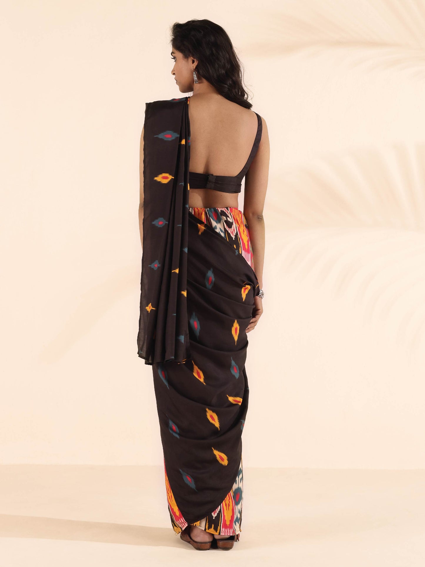 trueBrowns Cola Muslin Ikat Ready to Wear Saree