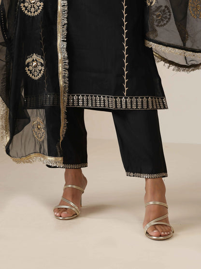 trueBrowns Black Embroidered Kurta Pant Dupatta Set