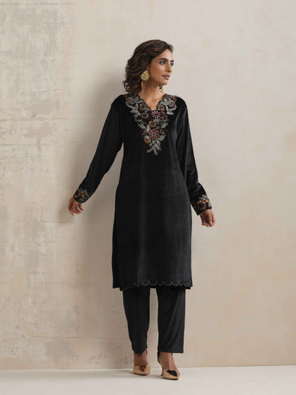 trueBrowns Black Velvet Floral Embroidered Kurta Pant Dupatta Set