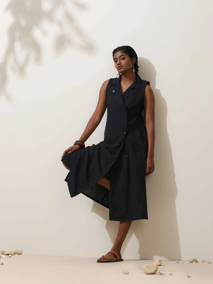 trueBrowns Black Cotton Linen Dress