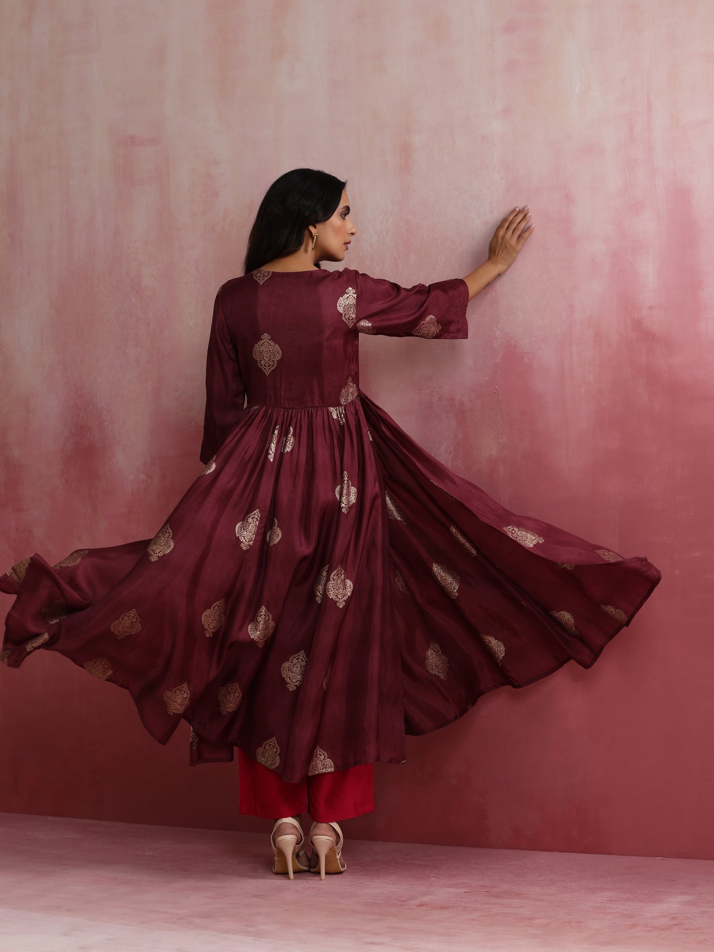 trueBrowns Purple Viscose Silk Kurta Set