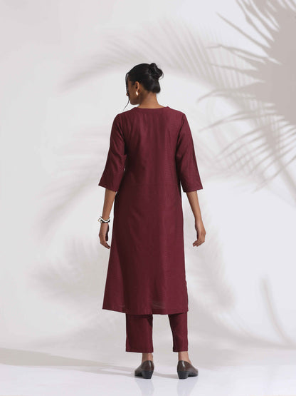 trueBrowns Maroon Dobby Kurta Set