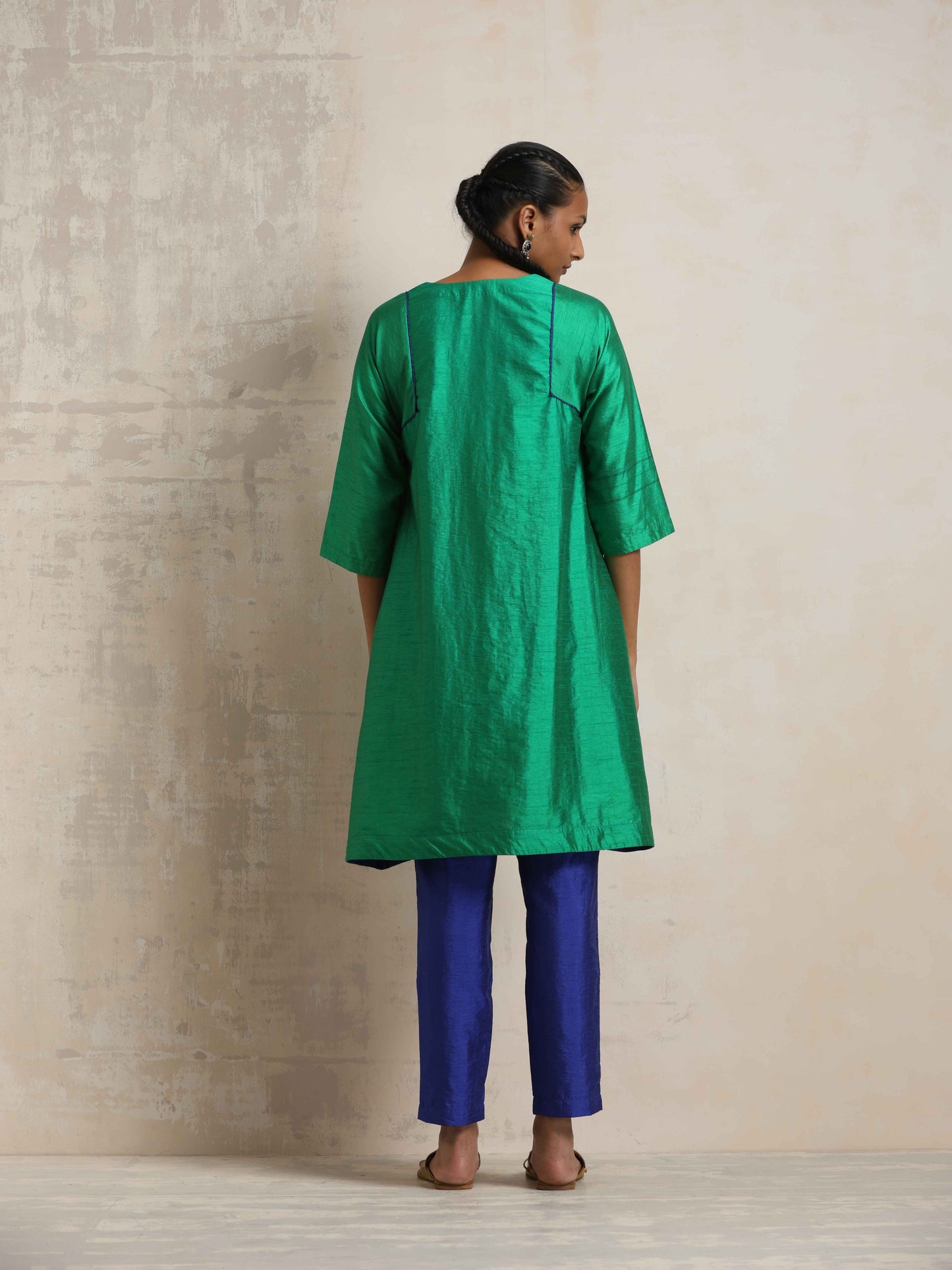 trueBrowns Bright Green Silk Kurta Co-ord Set