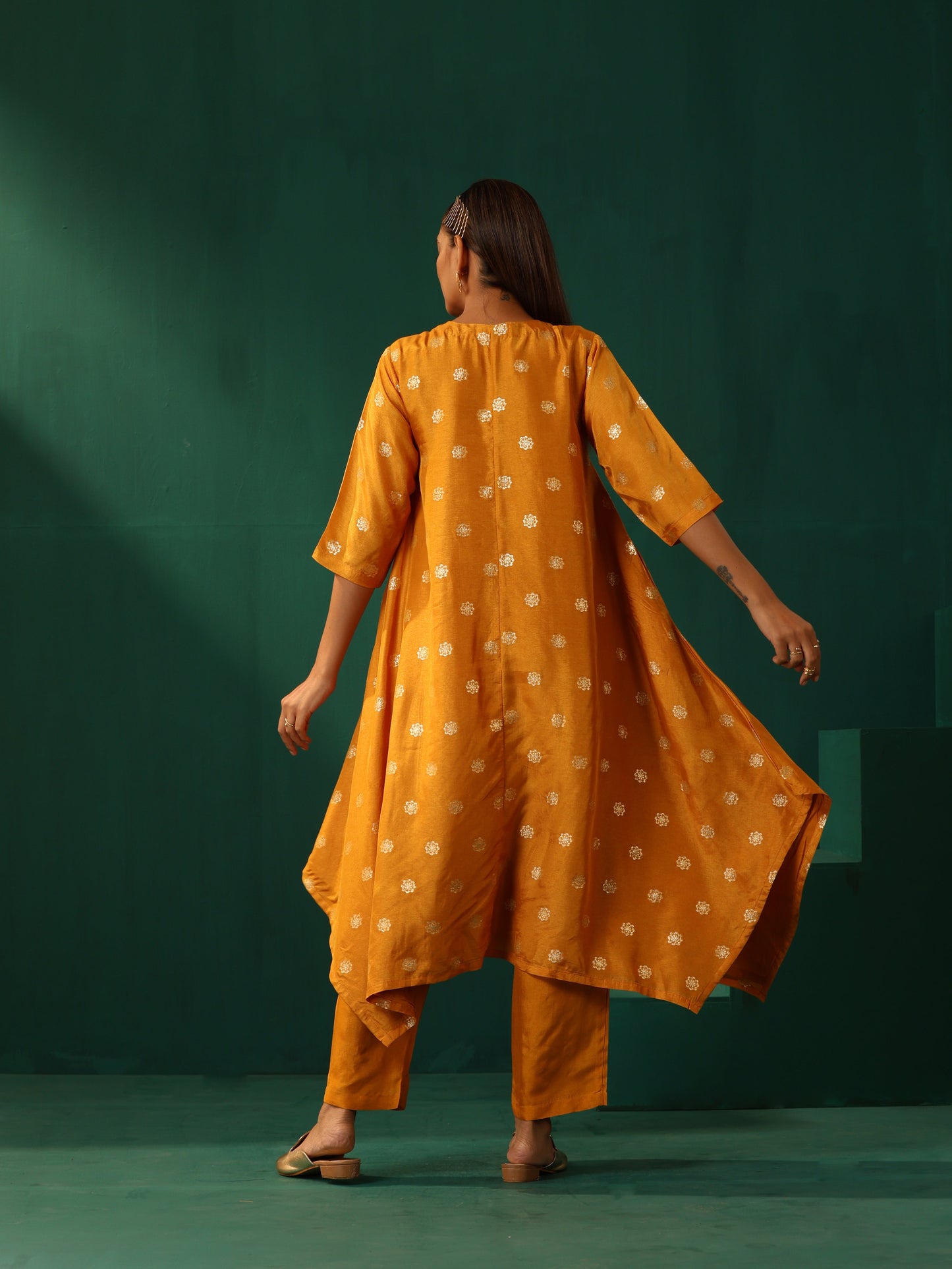 trueBrowns Mustard Geometric Floral Viscose Silk Handkerchief Kurta Pant Set