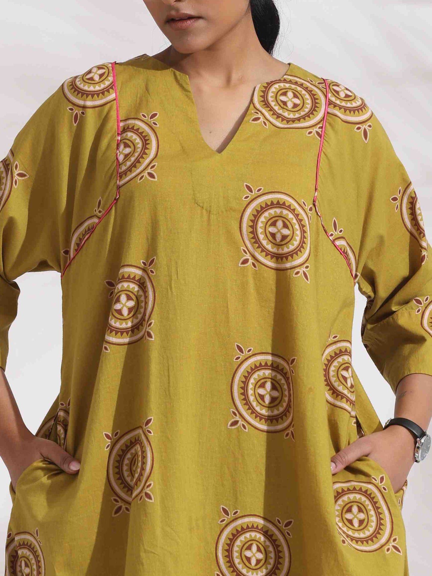 trueBrowns Green Cotton Print Kimono Sleeves Kurta Co-ord Set