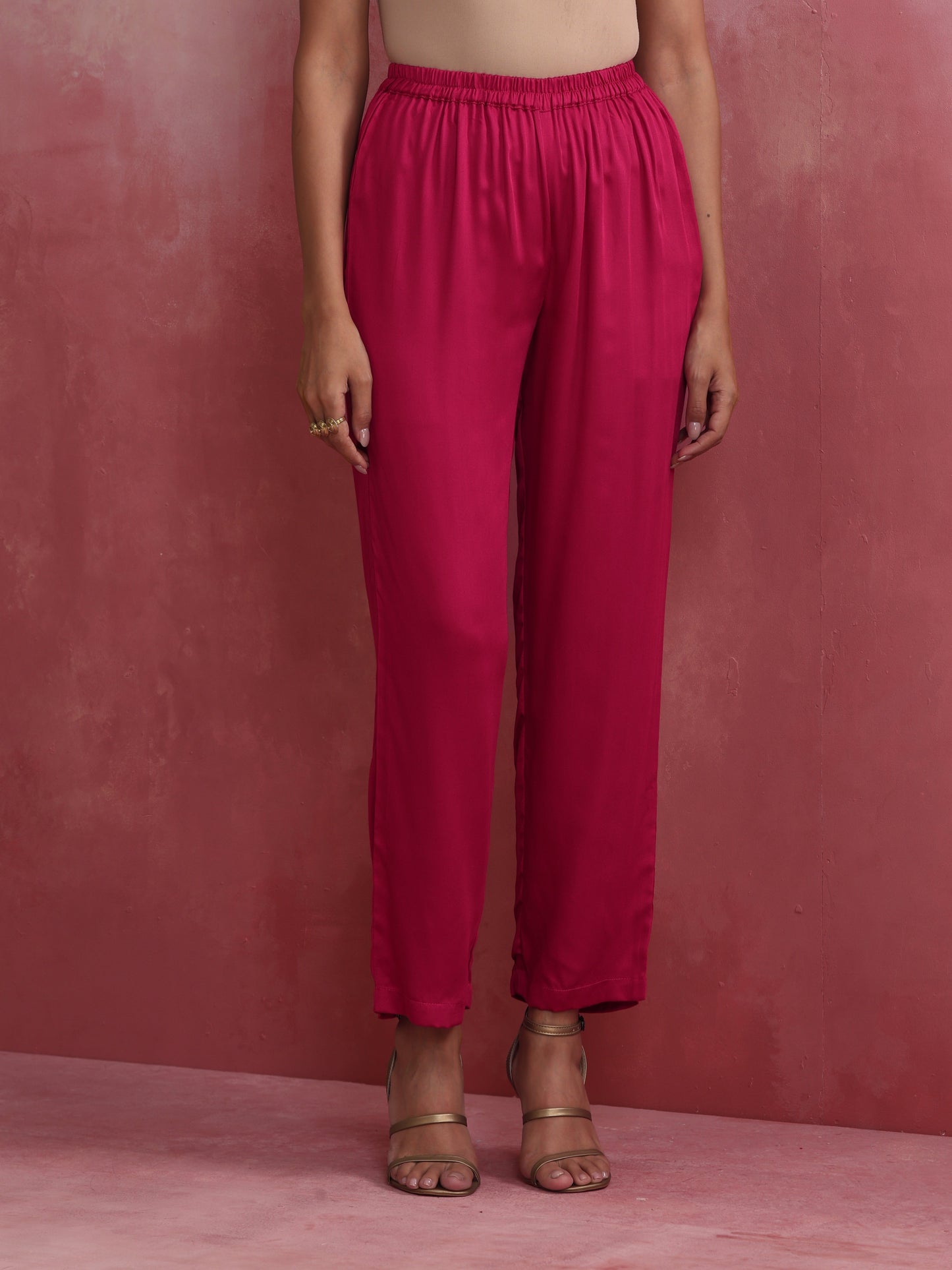 trueBrowns Magenta Highlow Modal Kurta Set