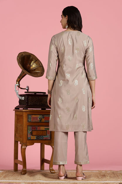 Mocha Mousse Modal Chanderi Embroidered Kurta,Pant and Chiffon Dupatta 3 PCS Set-LP