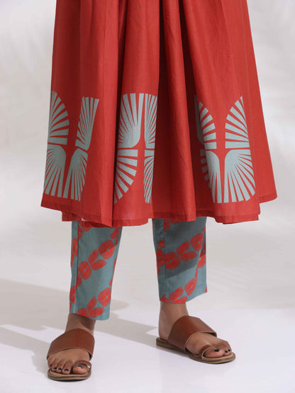 trueBrowns Red Cotton Print Flared Kurta Set