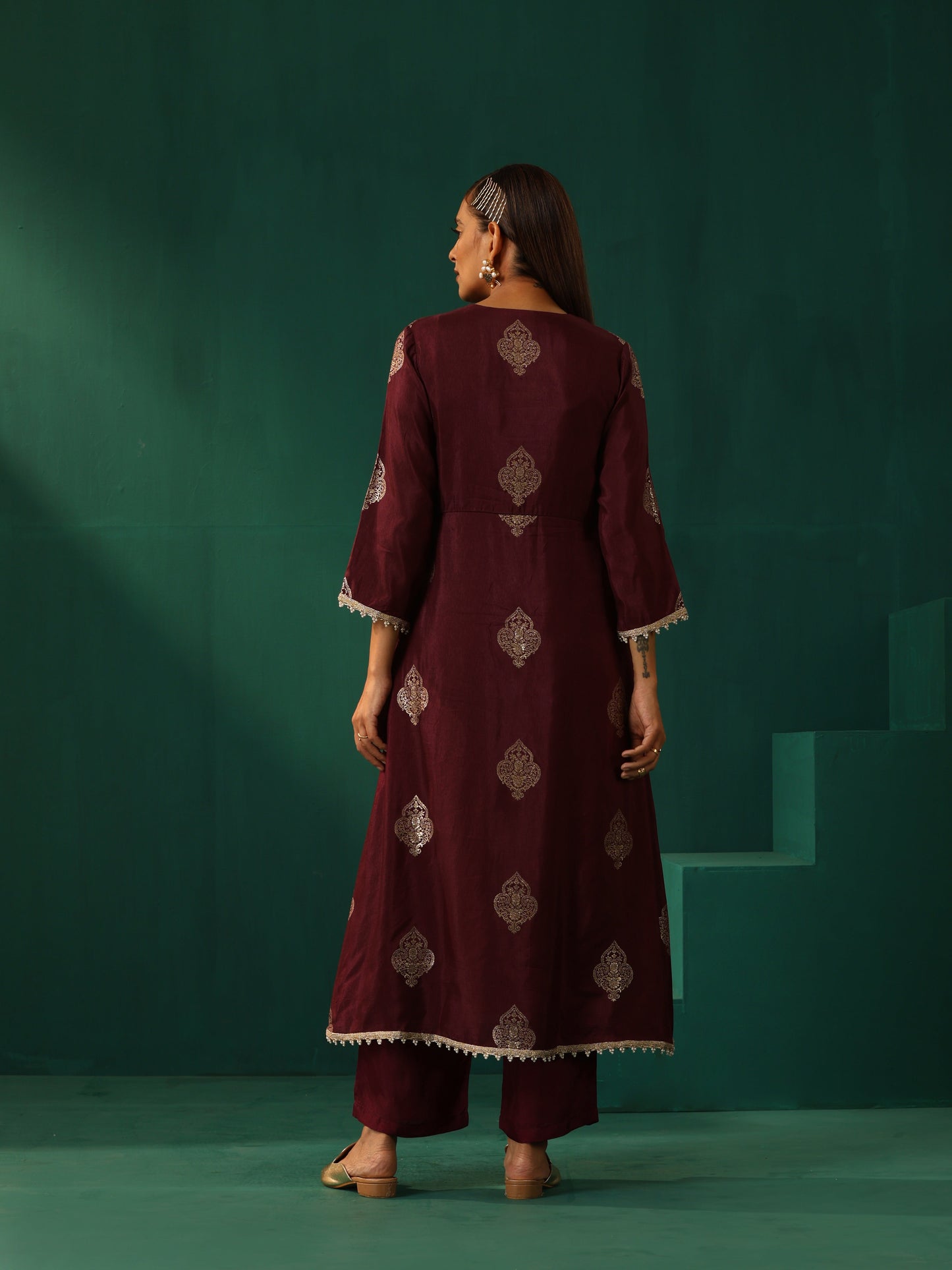 trueBrowns Wine Geometric Viscose Silk V-Neck Front Slit Kurta Pant Set