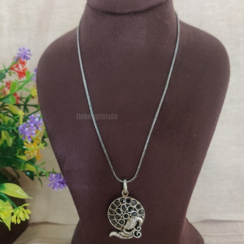 bird pendant chain 