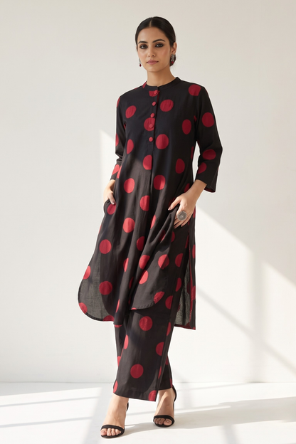 Black Red Bubble Polka Stand Collar Kurta with Round Hemline Mc