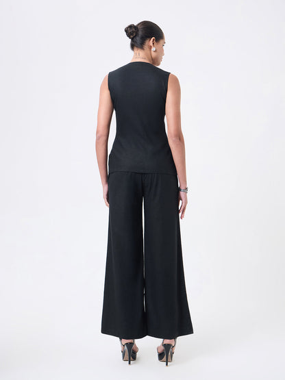 Women Classic Black Sleeveless Co-ords