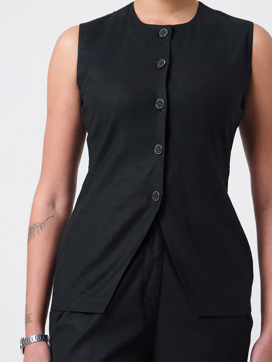 Women Classic Black Sleeveless Co-ords