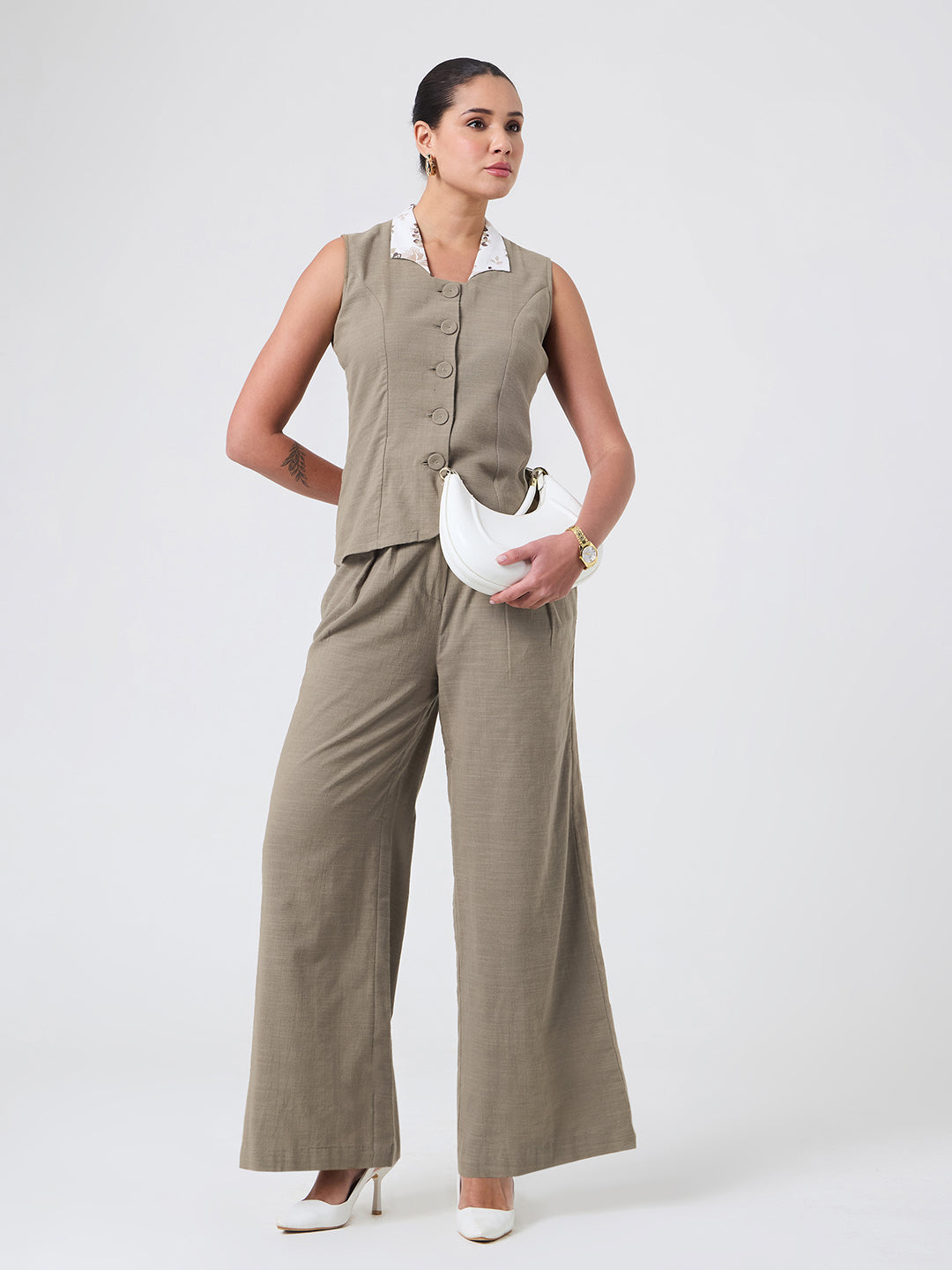 Women Olive Green Sleeveless Co-ords