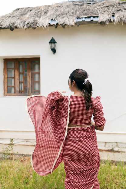 Studio Semmalar Checks Saree