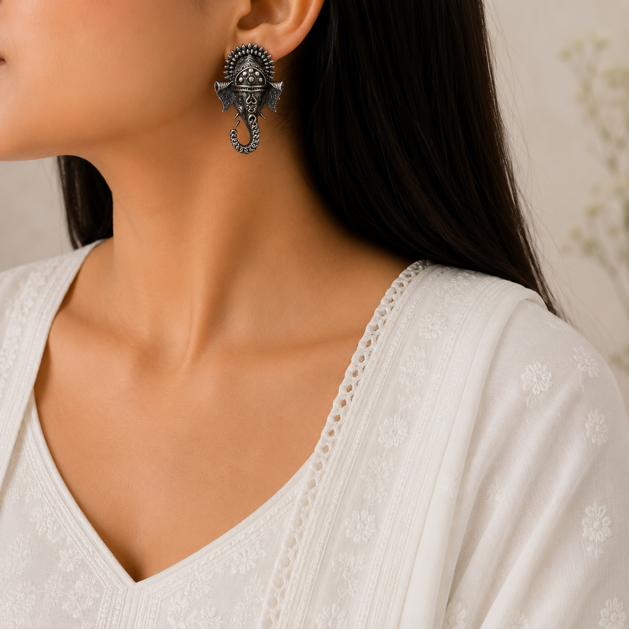 Gunina Silver Look Alike Oxidised Earring