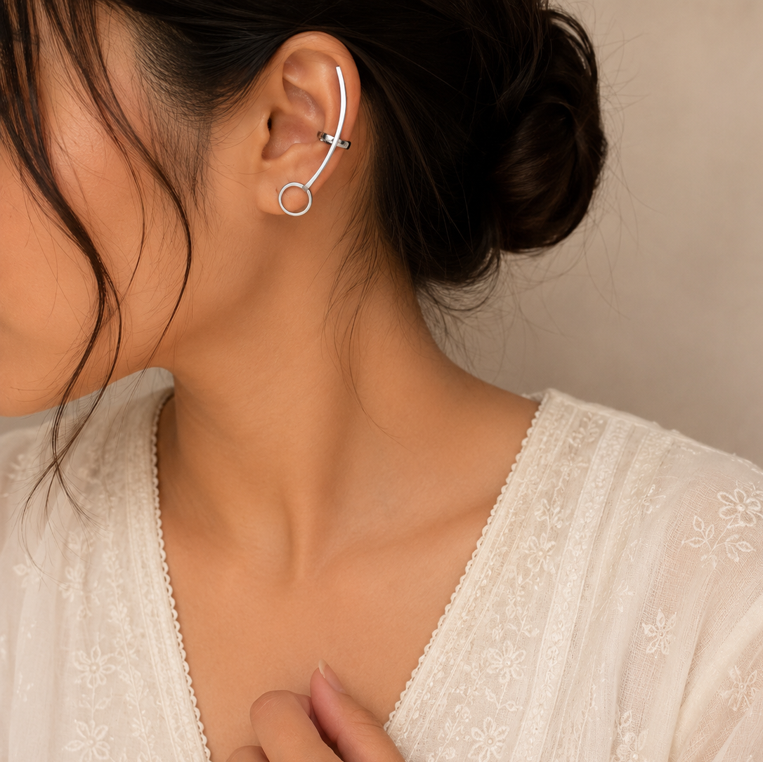 Tia Silver Look Alike Oxidized Earcuff