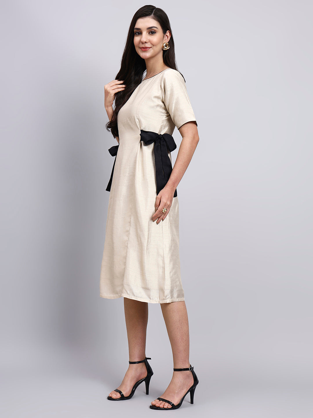 Powersutra Women Ivory Midi Dress With Contrast Black Side Bow