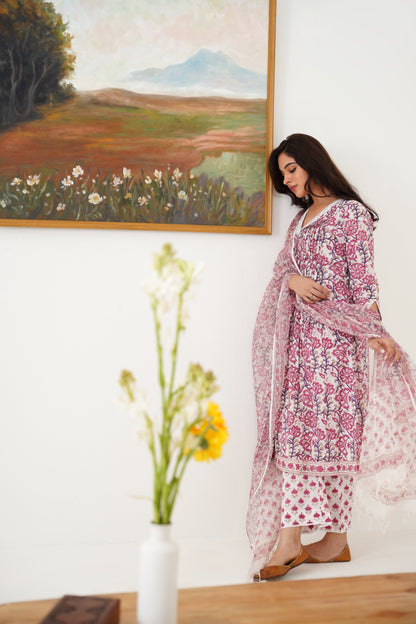 Murraya White Winona Pintucks Kurta Set of 3