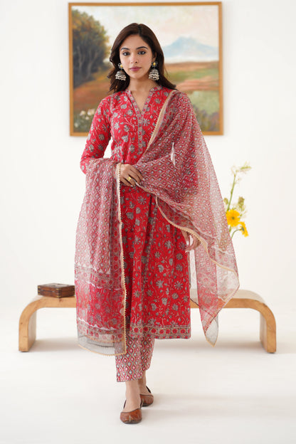 Murraya Red Poinsettia Gathered Kurta Set of 3