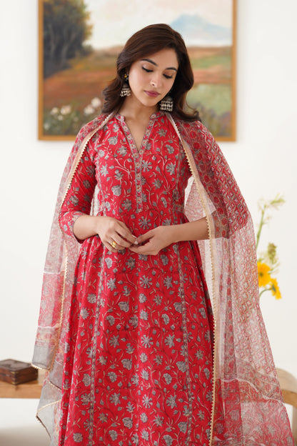 Murraya Red Poinsettia Gathered Kurta Set of 3