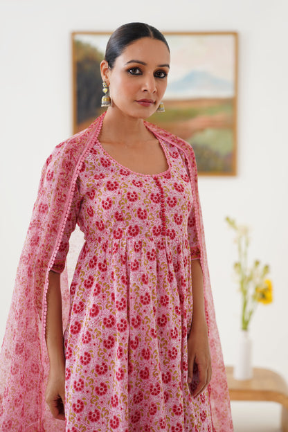 Murraya Pink Daisy Gathered Kurta Set of 3