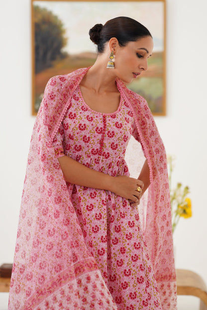 Murraya Pink Daisy Gathered Kurta Set of 3