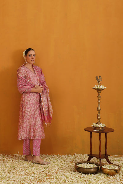 Murraya Pink Paloma Embroidered Chanderi Kurta Set of 3