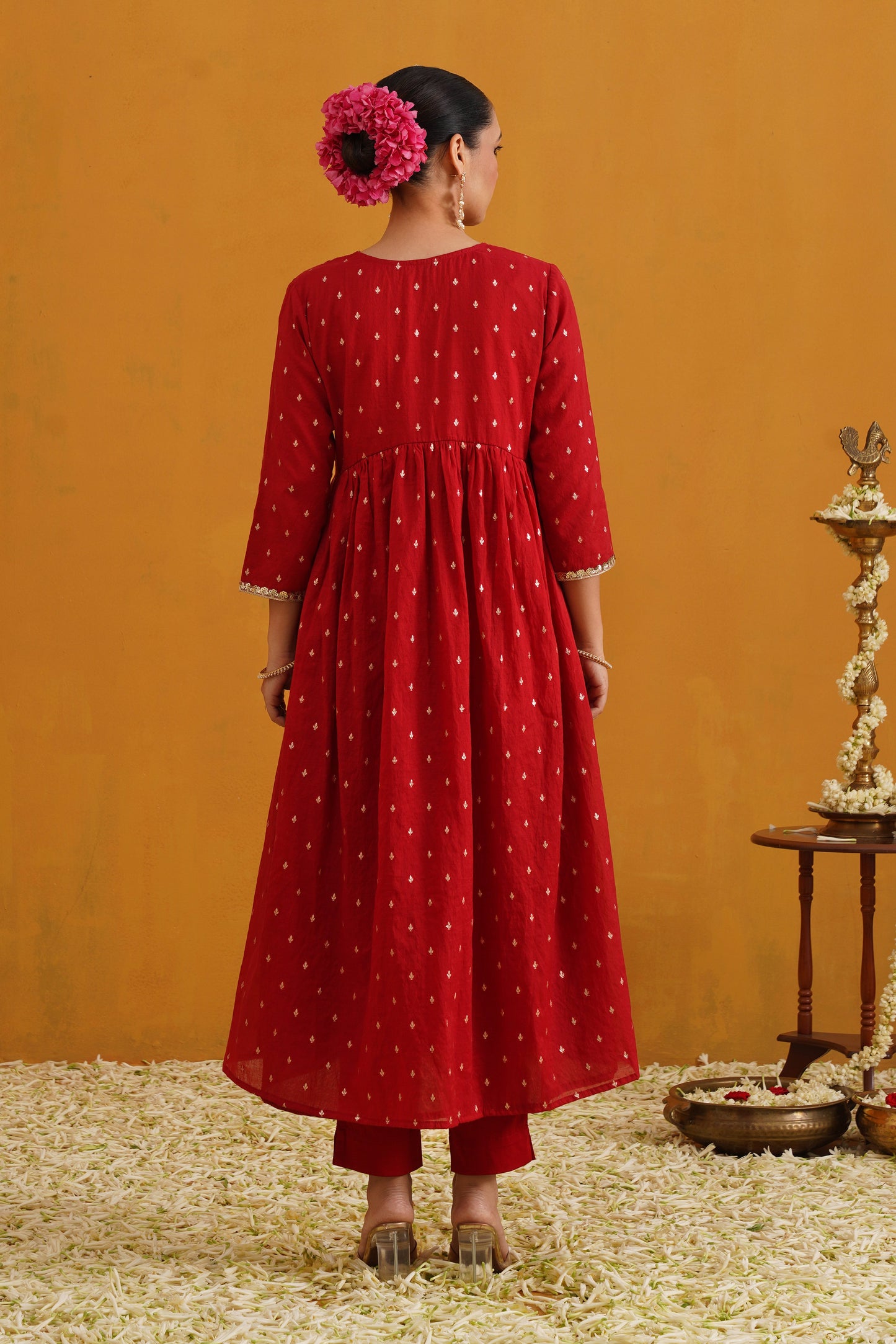 Murraya Red Vermilion Embroidered Banarasi Kurta Set of 3